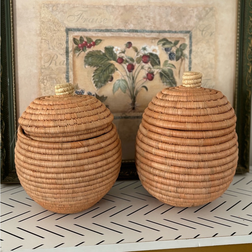 basket Storage with lid Rwanda 8 Inch Handmade Africa 2